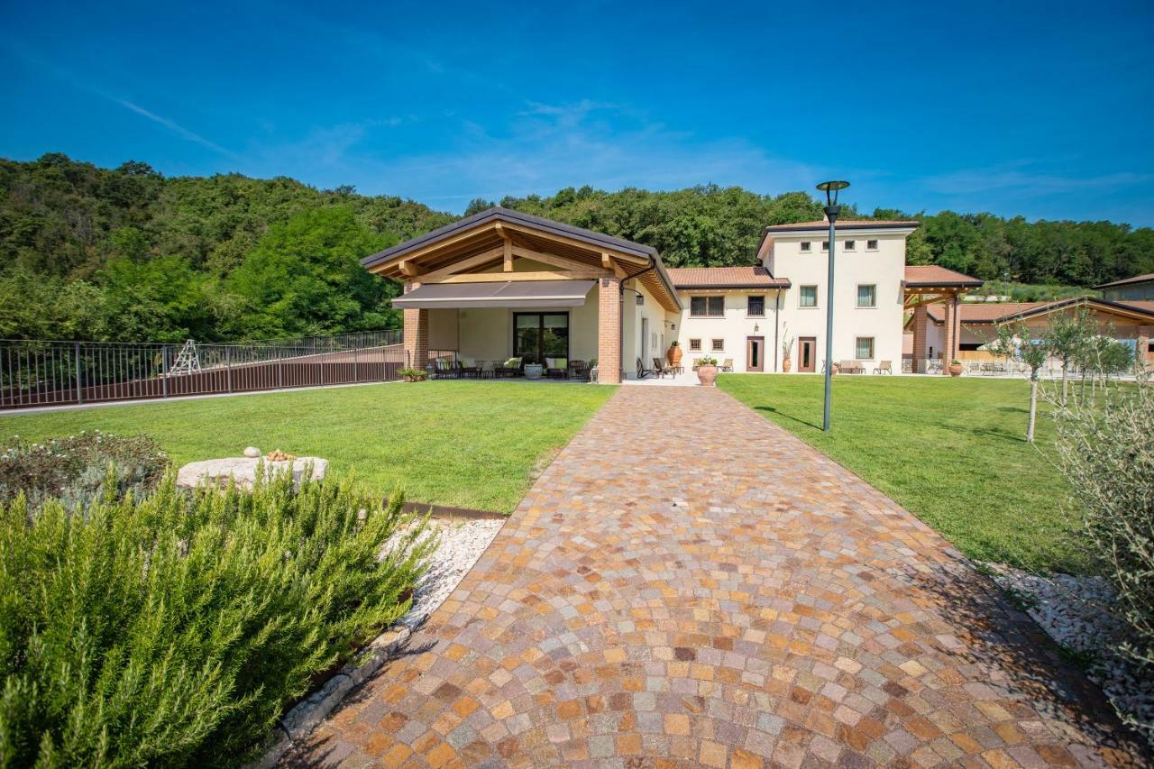 Agriturismo La Pertica กอสเตร์มาโน ภายนอก รูปภาพ